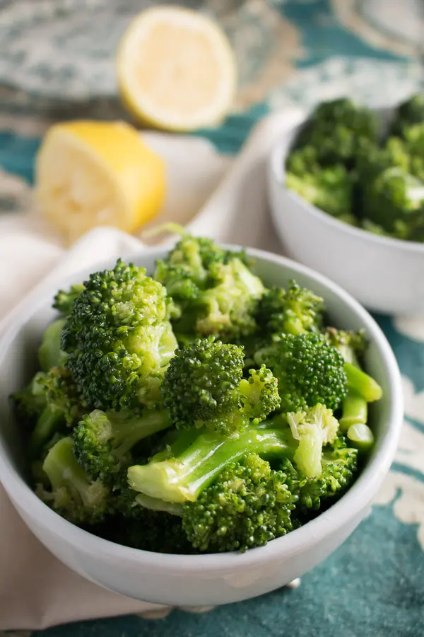 Super Simple Lemon Broccoli Salad