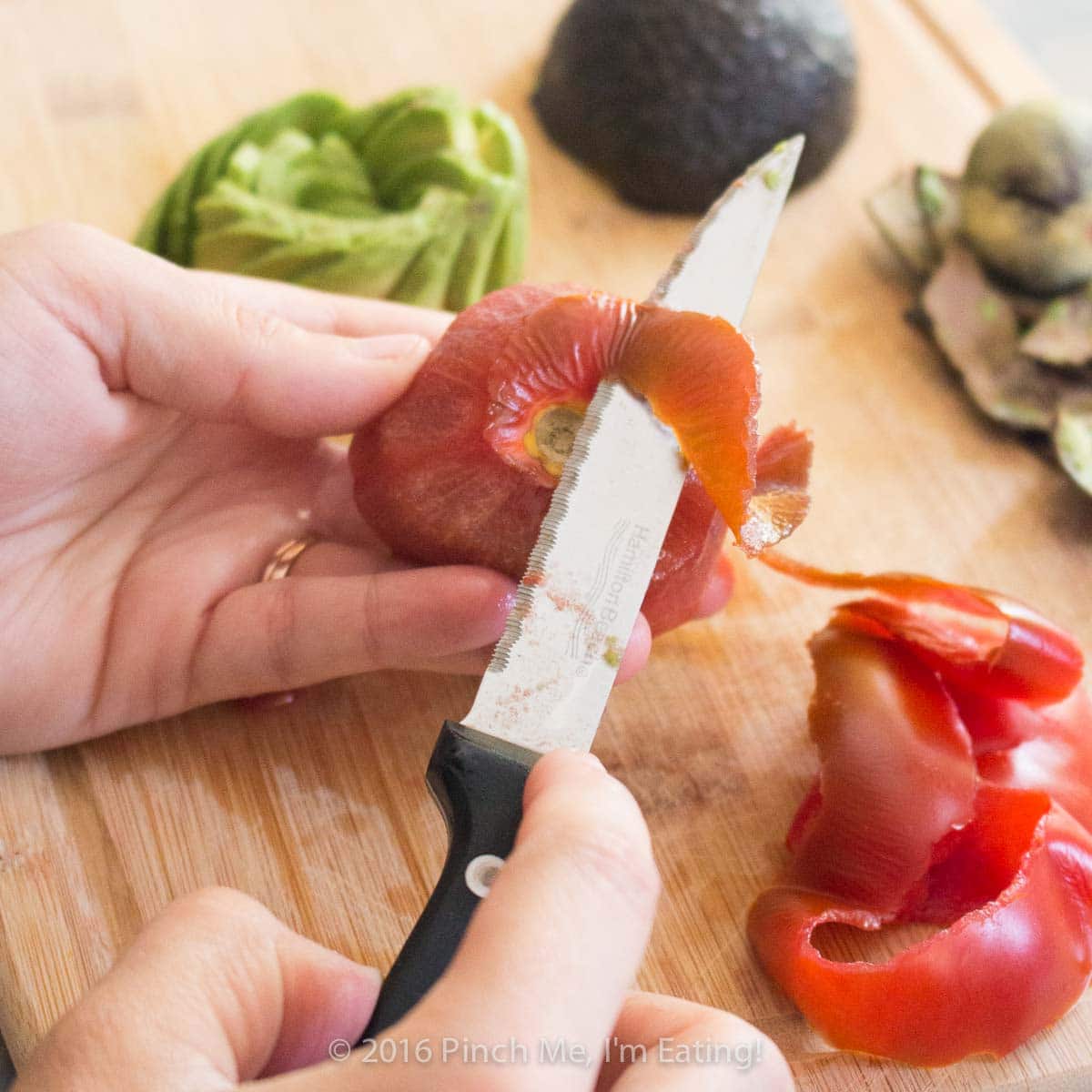 As beautiful as it is delicious, this surprisingly easy smoked salmon, tomato, and avocado rose salad showcases the uninhibited flavors of each ingredient, brightened with a splash of lemon. | www.pinchmeimeating.com