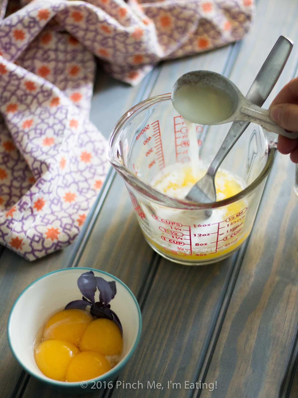 Easy Hollandaise Sauce No Blender Required Pinch me, I'm eating