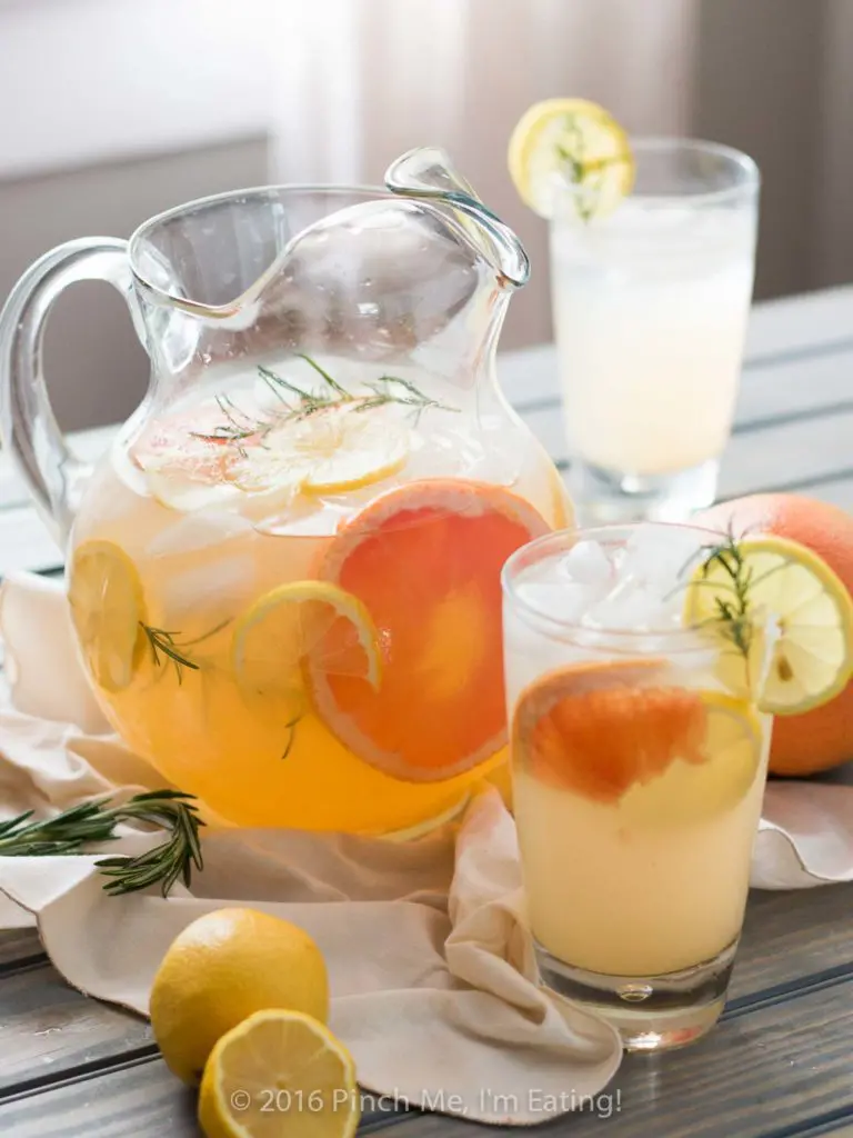 Grapefruit Rosemary Lemonade - A sweet, tangy, and fragrant twist on the classic summer drink. So refreshing! | www.pinchmeimeating.com