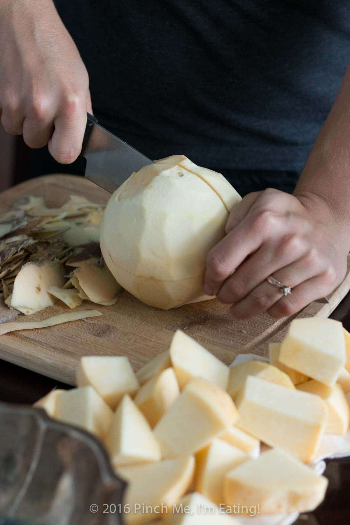 Mashed rutabaga is a delicious, naturally sweet low-carb Thanksgiving side dish made even better with a little nutmeg. You won't want to go back to potatoes! | www.pinchmeimeating.com