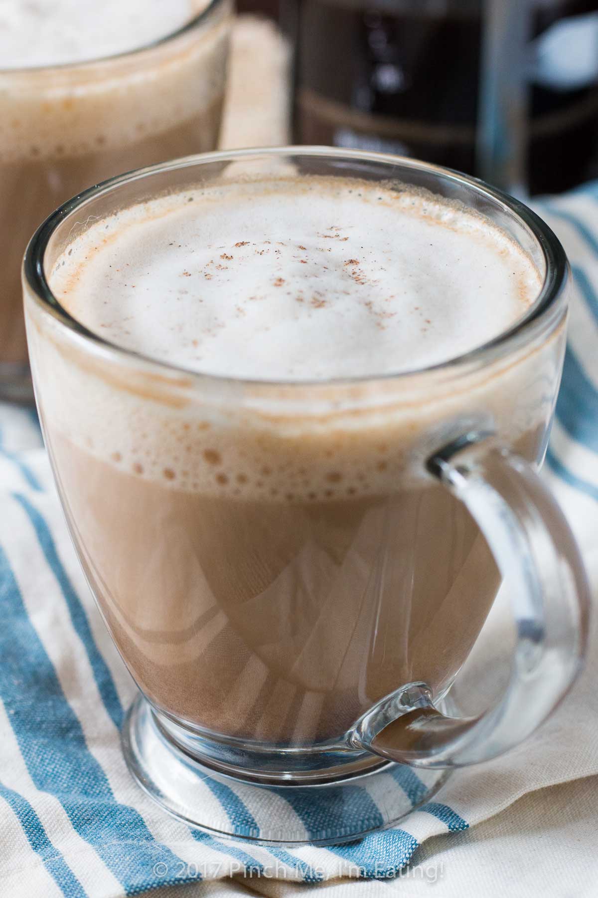 This spiced vanilla latte with a hint of cardamom and cinnamon is a simple, sophisticated coffeehouse style drink you can make at home using your French press! #CoffeehouseBlend #ad